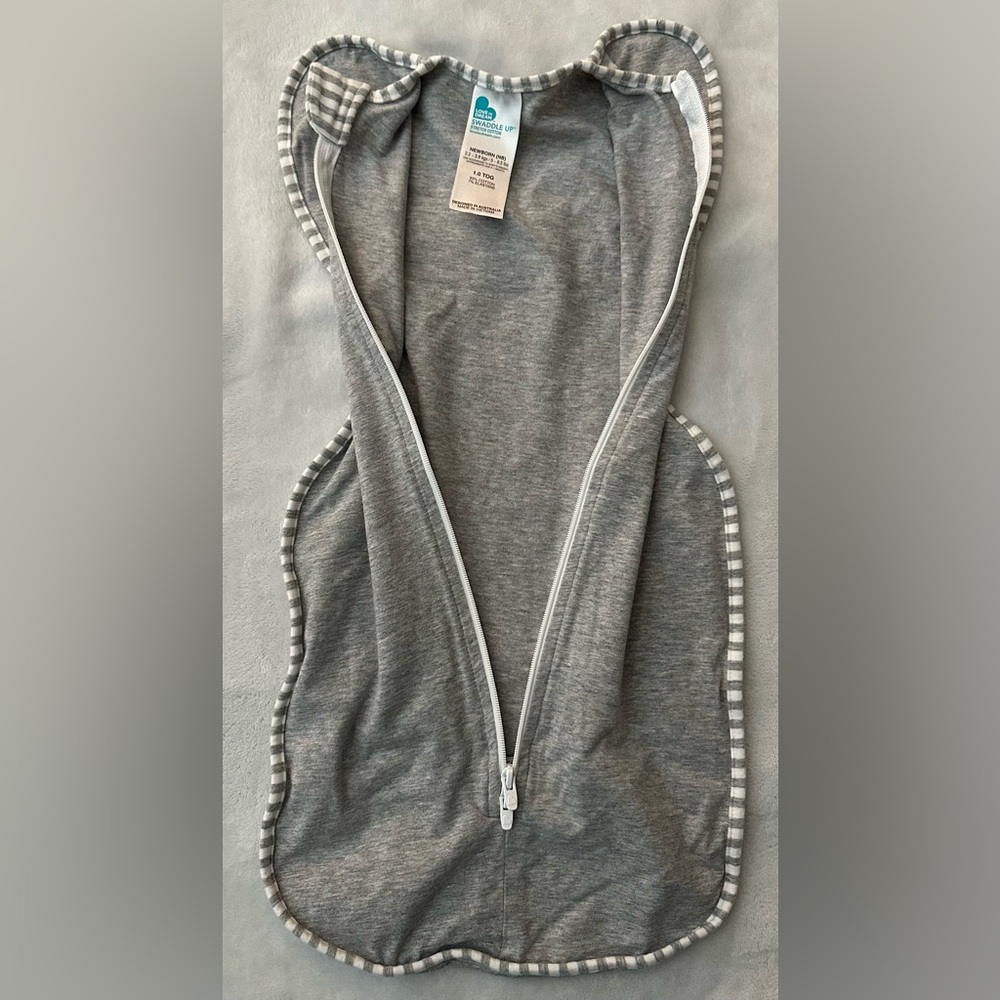 Love To Dream SwaddleUp - Gray - Newborn Swaddle - Picture 4 of 5
